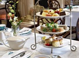 The Omni King Edward Hotel, boutique hotel in Toronto