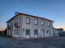 Alojamento da Vila - Apartamentos, cabaña en Valença