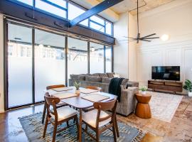 Urban Sterchi Lofts - Downtown Knoxville, hotel in Knoxville
