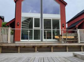 Waterfront Suite l Ballstad l Lofoten l Norway, casa per le vacanze a Ballstad