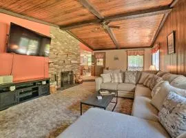 Charming Pymatuning Lake House Near Park and Beach