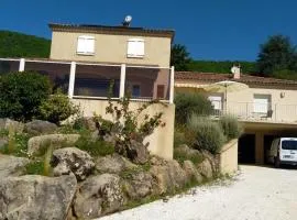 Maison accueillante à Nant avec piscine partagée