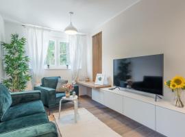 Apartment Norah with private parking, feriebolig i Pula