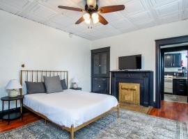 Historic Loft 5 minutes to downtown, hotell i Knoxville