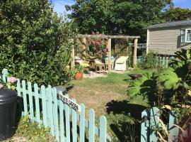 Cosy & Quirky Cottage nr Kynance cove, vacation home in Lizard