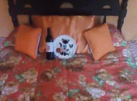 Buckingham Villa And Suites-Private Bath - Hot water/A/C