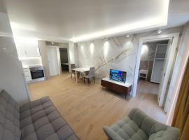 SALOU ,APARTAMENTO CON PISCINA y Wifi