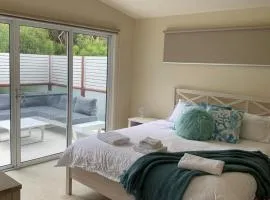 Contemporary On Cuttriss - Inlet Side