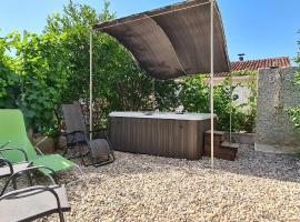 Apartment On the top, hotel in Vrboska