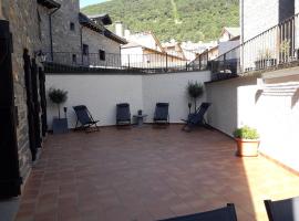 Casa Che Playa & Montaña Biescas, self catering accommodation in Biescas