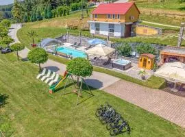 Pool & Whirlpool Art Villas