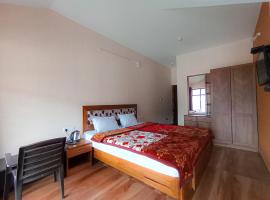 Karpagam Residency, hotel cerca de Jardín de rosas, Ooty, Ooty