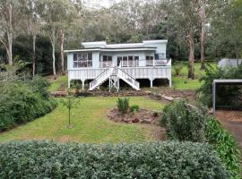 Tree House Toowoomba - Peace & Quiet in tree tops, alojamiento con cocina en Preston