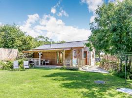 Lowenna, holiday home in Falmouth