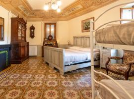 Nonna Mariuccia Charming House – hotel z parkingiem w mieście Gattinara