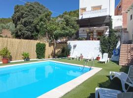 Alojamiento Rural Puente Honda, cheap hotel in Siles