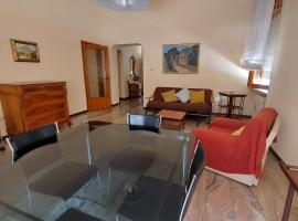 Casa Clelia, apartamento en Teramo