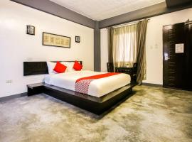 RedDoorz at The KWE Hotel and Resort, hotel in Angeles