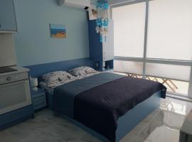 Апартамент Blue apartment, гр. Китен: Naousa şehrinde bir kiralık sahil evi