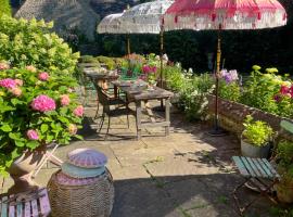 Pytts House Boutique Bed & Breakfast, hotel di Burford