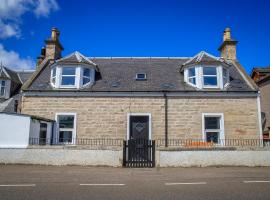 Cosy Cottage in Fishertown, Nairn - Free Parking & Pets welcome!, vacation home in Nairn