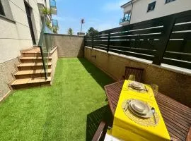 Apartamento con terraza y acceso a la playa