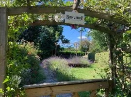 Brittany Le Bonbois & Garage