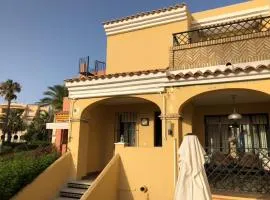 Adosado primera linea de playa en Jardines de Zahara