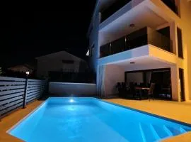 Luxury apartment Marco Polo with a private swimming pool with salt sea water