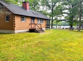 Peaceful Lakeside Retreat, hotel with parking in Otis