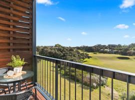 Fairway Views – Moonah Apartment 23, golf hotel in Fingal