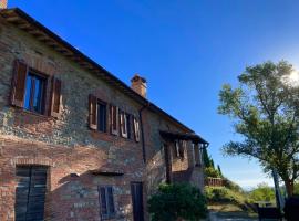 Grove Cottage: Immersed in nature & close to town, hotelli kohteessa Città della Pieve