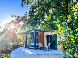 Elysian Fields - The Island Tiny House, mini casa em Sadu