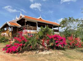 Villa Secret Garden Kep-Panoramic view-WI-FI, vacation rental in Phumĭ Prey Srâmaôch