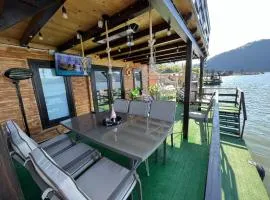 Holiday Bicaz Bungalows On The Lake
