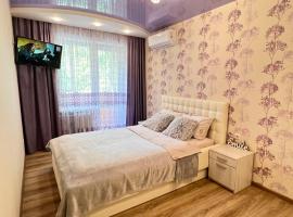 2-комн ЛЮКС в центре Вишенки, hotel dengan kolam renang di Vinnytsya