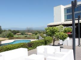 탈라위라에 위치한 주차 가능한 호텔 Hospedium Hotel Valles de Gredos Golf