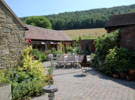 Garden Cottage at Eaton Manor – hotel w mieście Eaton