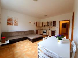 Apartmán U Slunečnice, hotel em Husinetz