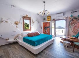 ELaiolithos Luxury Retreat Hotel & Suites - Adults Only, hotel na may parking sa Khalkíon