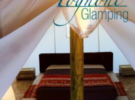 Glamping Agricampeggio Tognoni, hotel v destinaci La Sdriscia