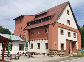 Chata Na Čiháku, ξενοδοχείο που δέχεται κατοικίδια σε Klášterec nad Orlicí