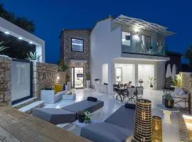 Dion Villa - Pool & Jacuzzi - Sleeps 4 - Zakynthos