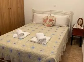 AGKYRA Rooms (Love)