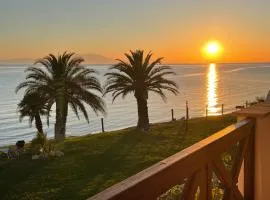 Seafront Family Apartment Calypso