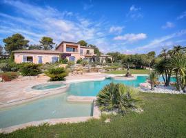 Chambre d'hôte "HAVRE DE PAIX" Prestige jacuzzi, hammam, sauna, PISCINE Mougins Cannes Grasse, гостиница в Мужене