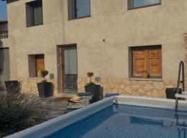 Apartamentos turísticos 3 Lienzos, hotel di Penafiel
