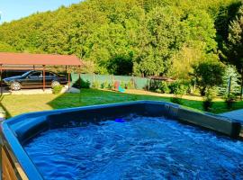 Relax Wellness Apartman, hotel u gradu Paradšašvar