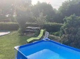 Twee-onder-een-kap, ruime tuin, stad
