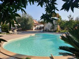 B&B Rosa podere 28, hotel v destinaci Palagianello